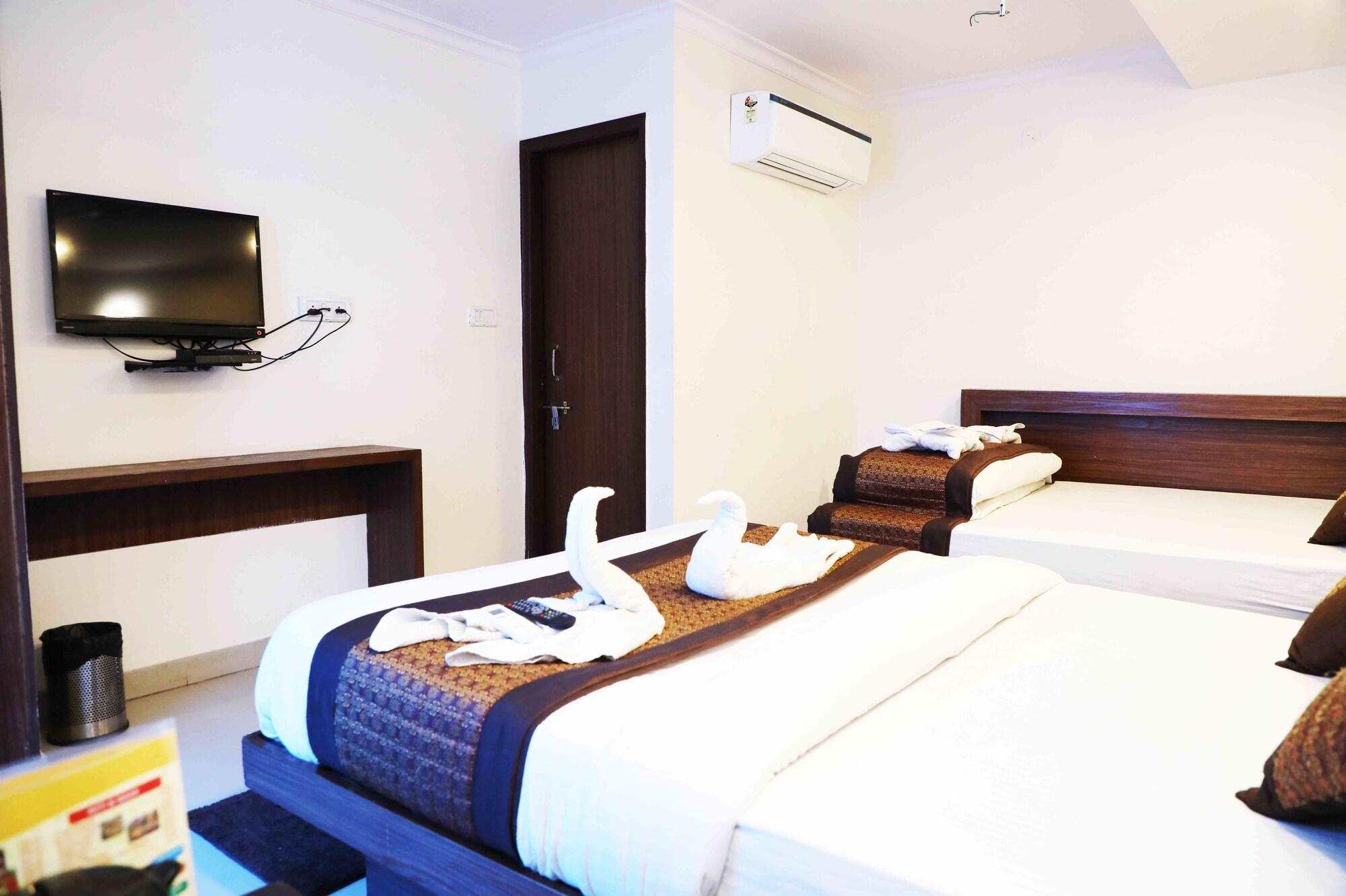 Oyo Flagship Kumar Palace New Delhi Extérieur photo