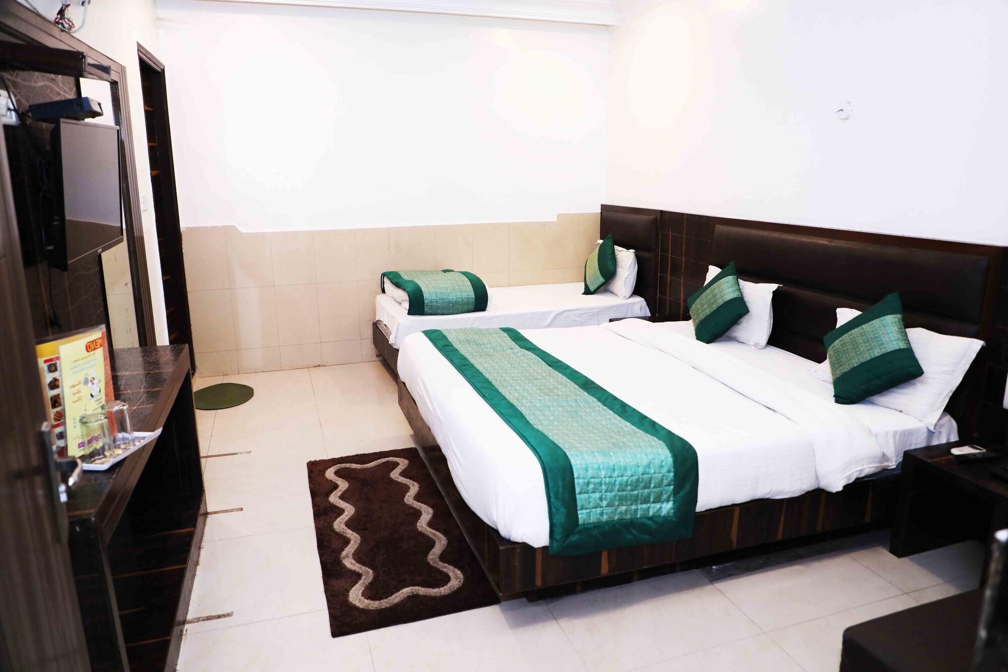 Oyo Flagship Kumar Palace New Delhi Extérieur photo