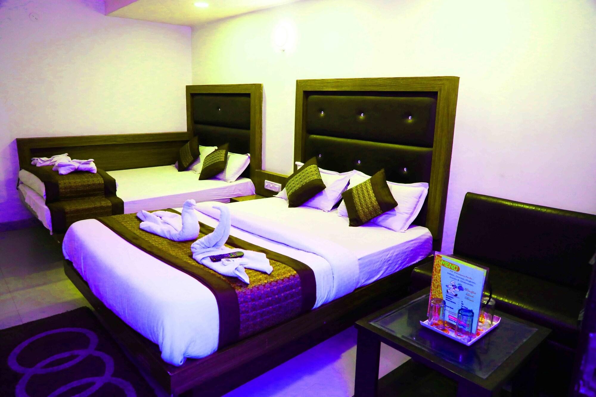 Oyo Flagship Kumar Palace New Delhi Extérieur photo