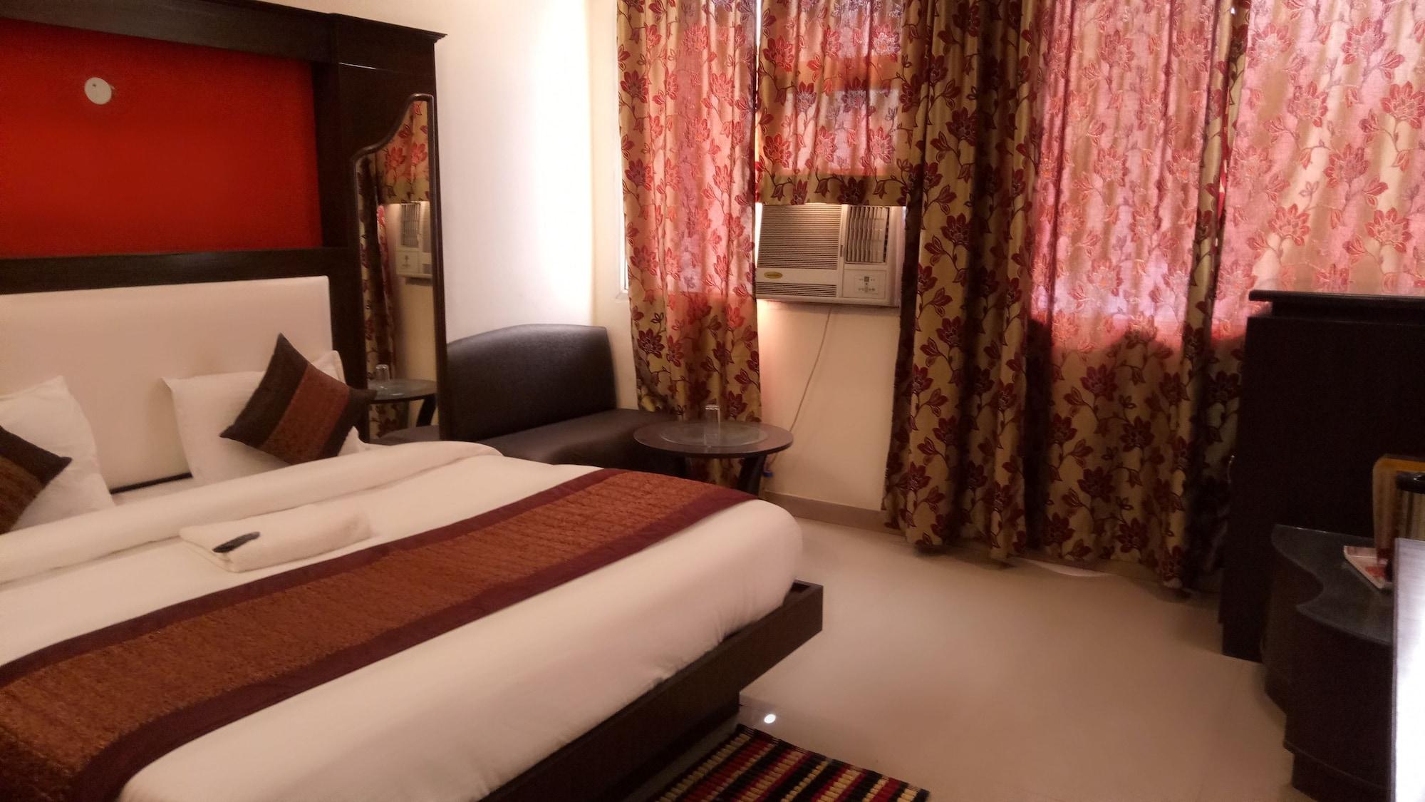 Oyo Flagship Kumar Palace New Delhi Extérieur photo