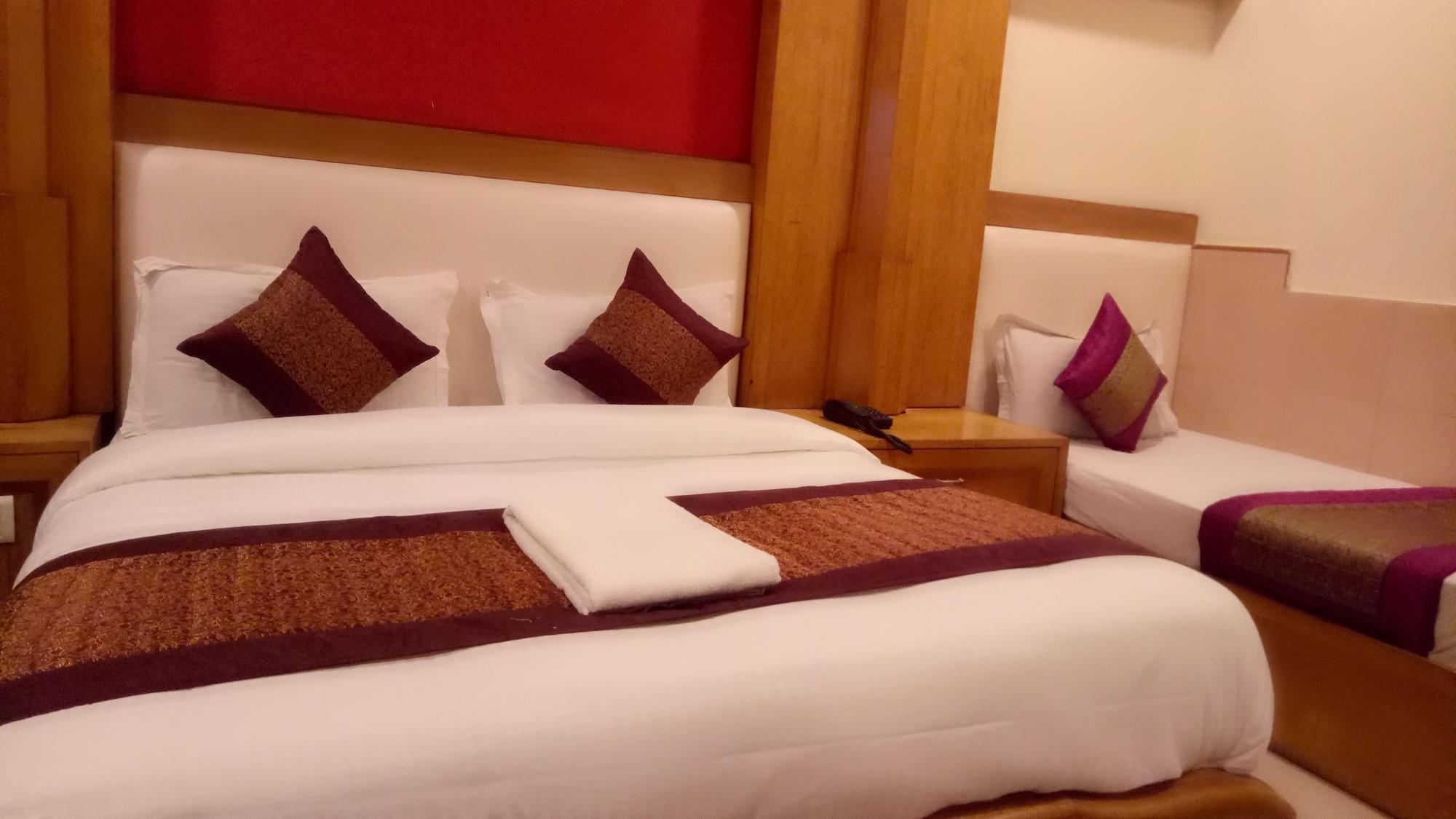 Oyo Flagship Kumar Palace New Delhi Extérieur photo